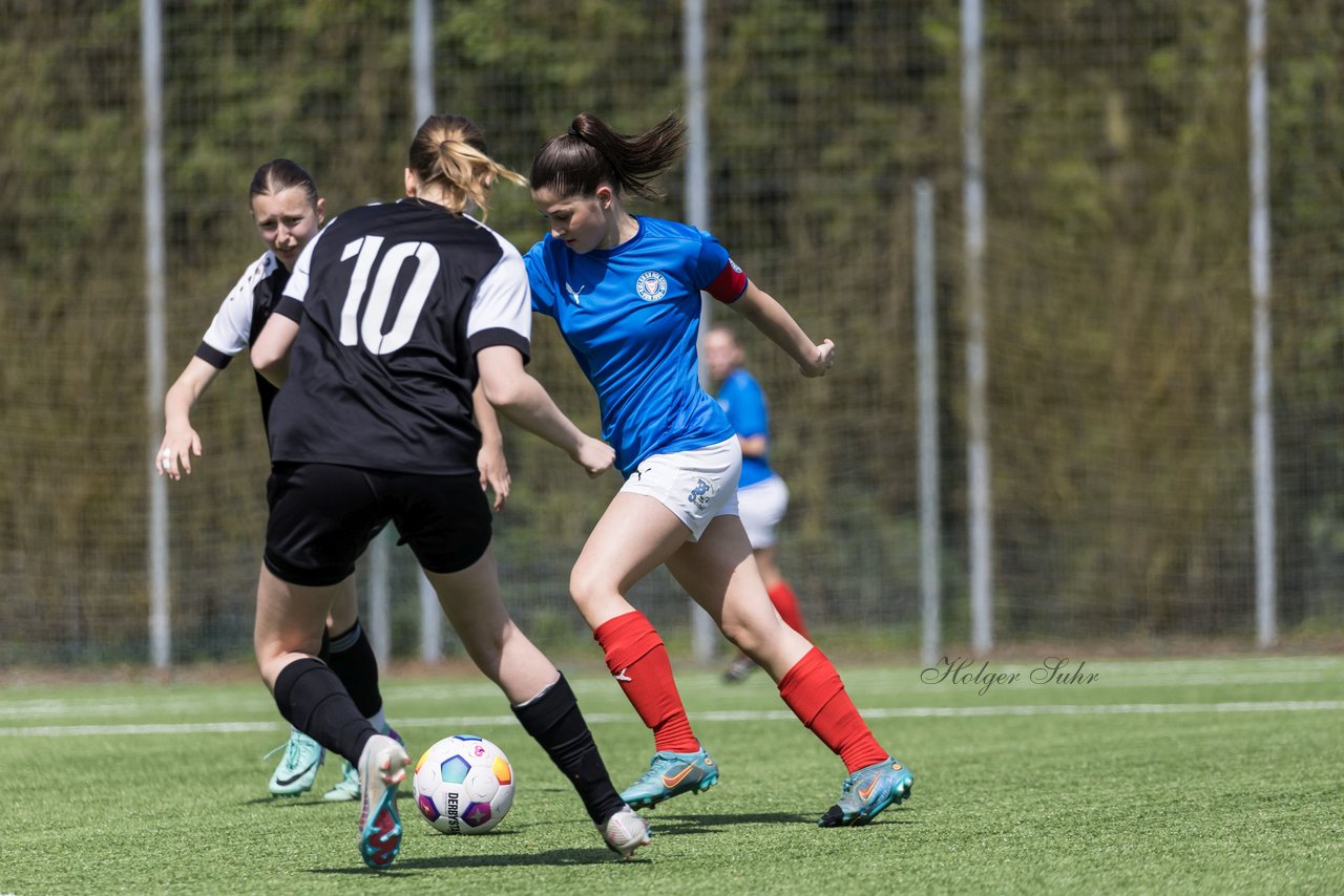 Bild 73 - wBJ SH-Pokalfinale  Holstein-Kiel - SV Viktoria : Ergebnis: 1:0